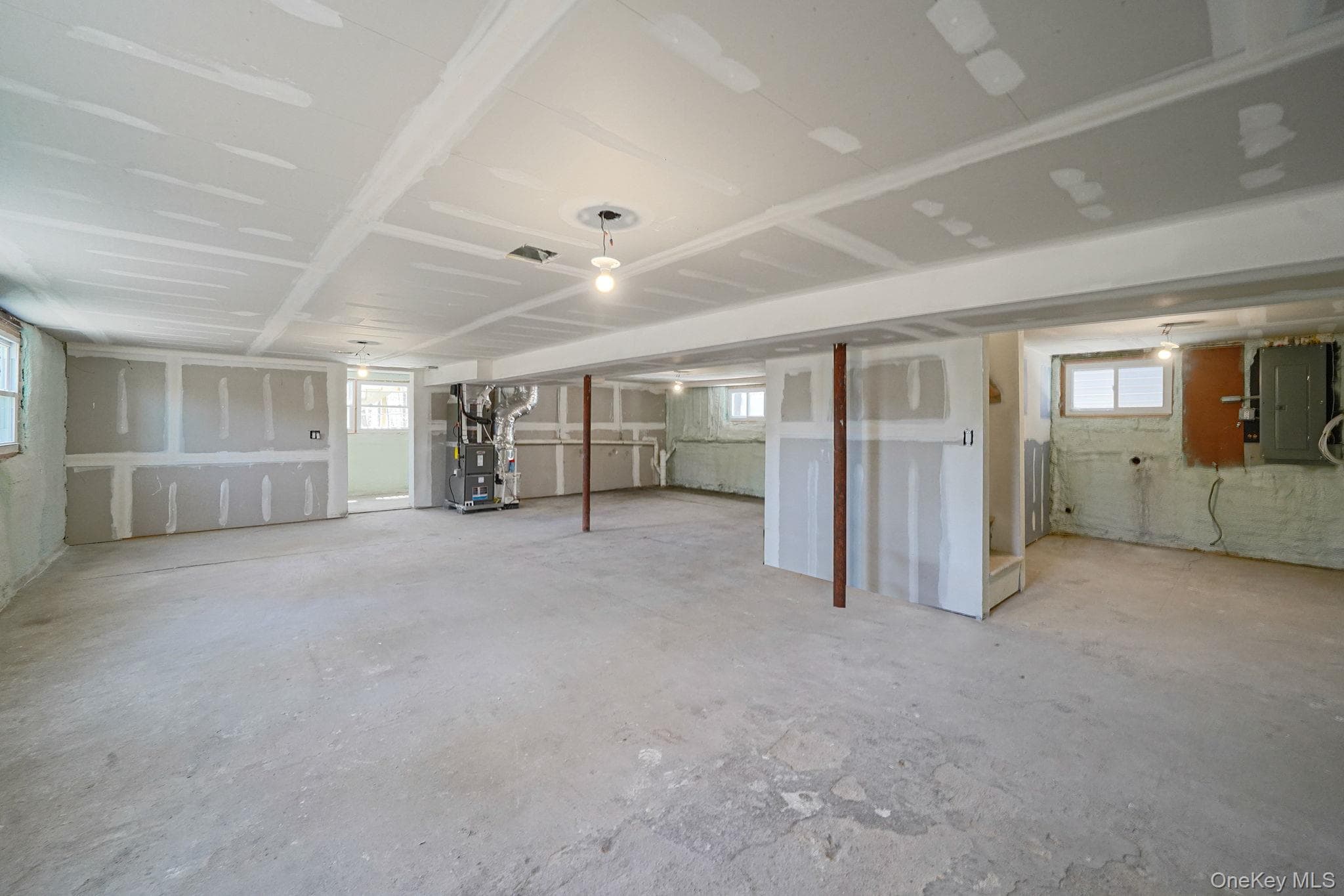 2939 N Wading River Road thumbnail 31