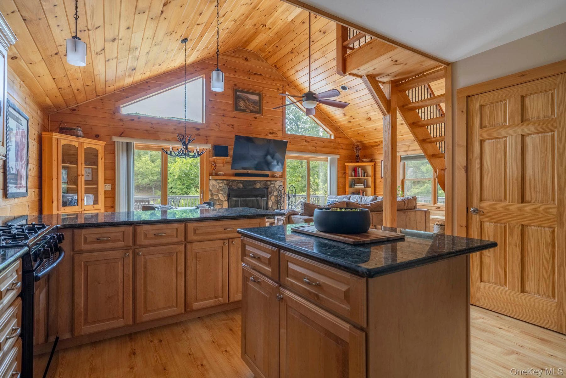 61 Woodland Falls Road thumbnail 15