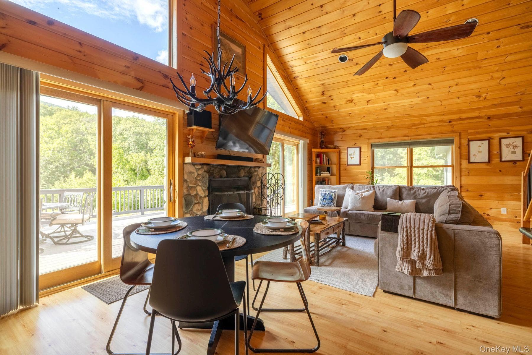 61 Woodland Falls Road thumbnail 12