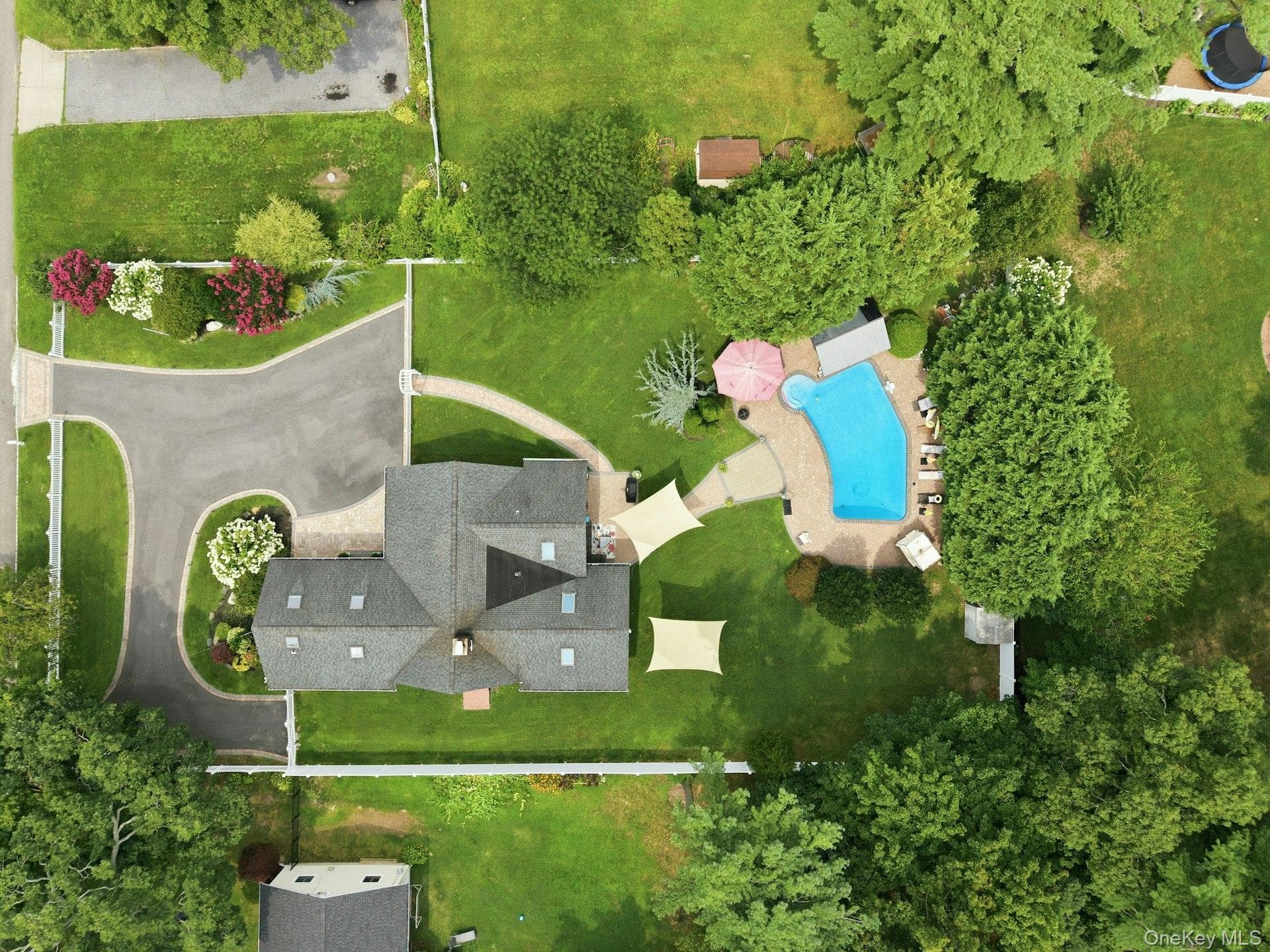 703 Lincoln Avenue thumbnail 3