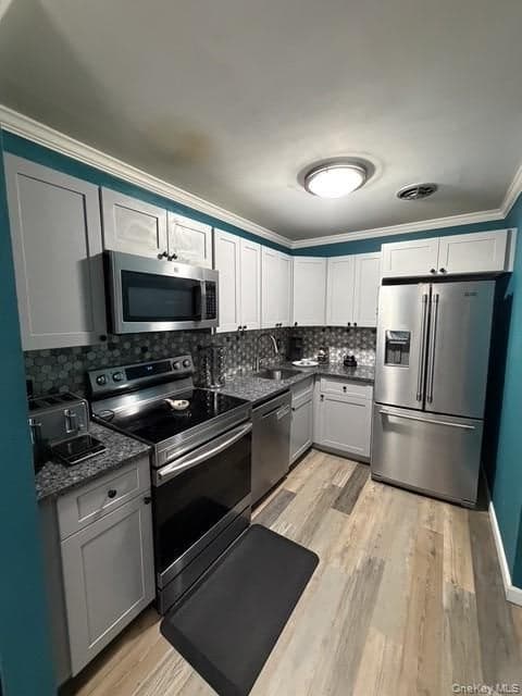 100 Connetquot Ave AVE Unit: 36 thumbnail 2