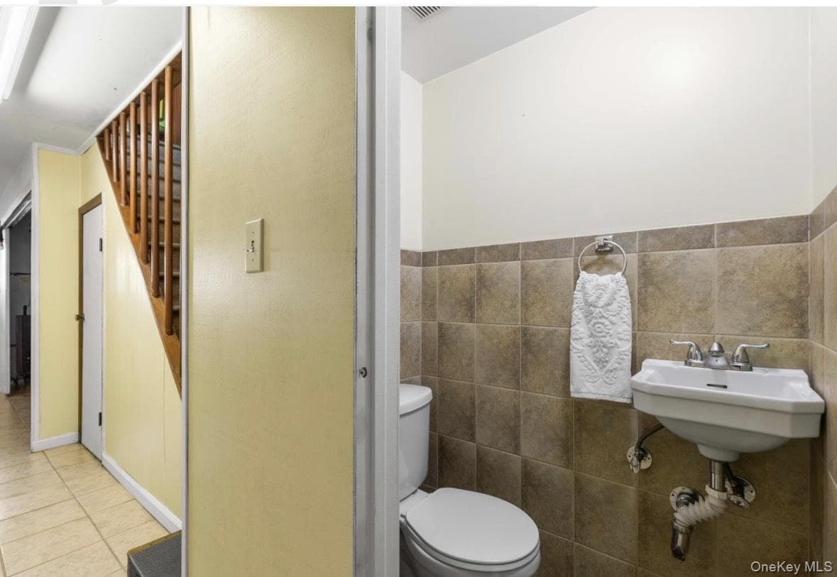 1147 E 223rd Street thumbnail 16