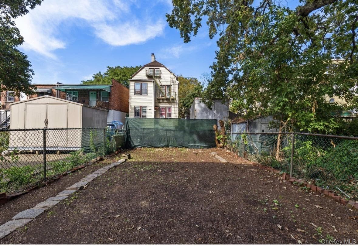 1147 E 223rd Street thumbnail 23
