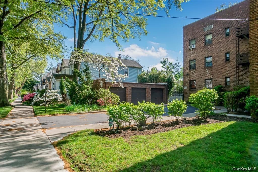 218-12 43rd Avenue Unit: 2E thumbnail 16