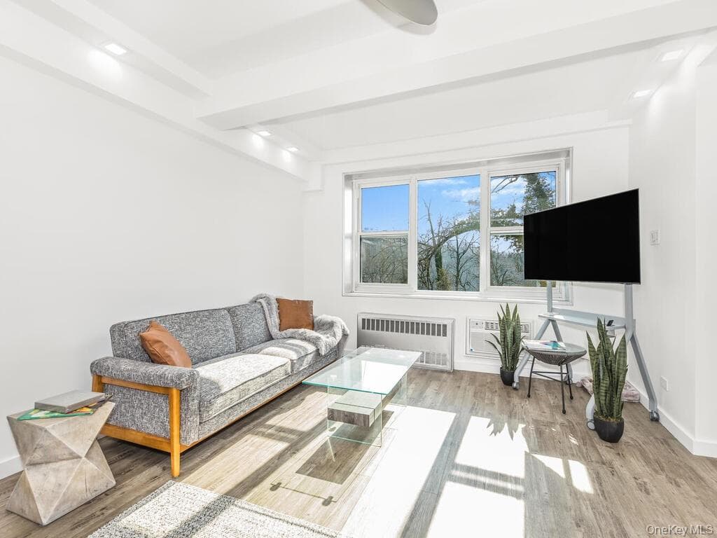 2465 Palisade Avenue Unit: 1A thumbnail 4