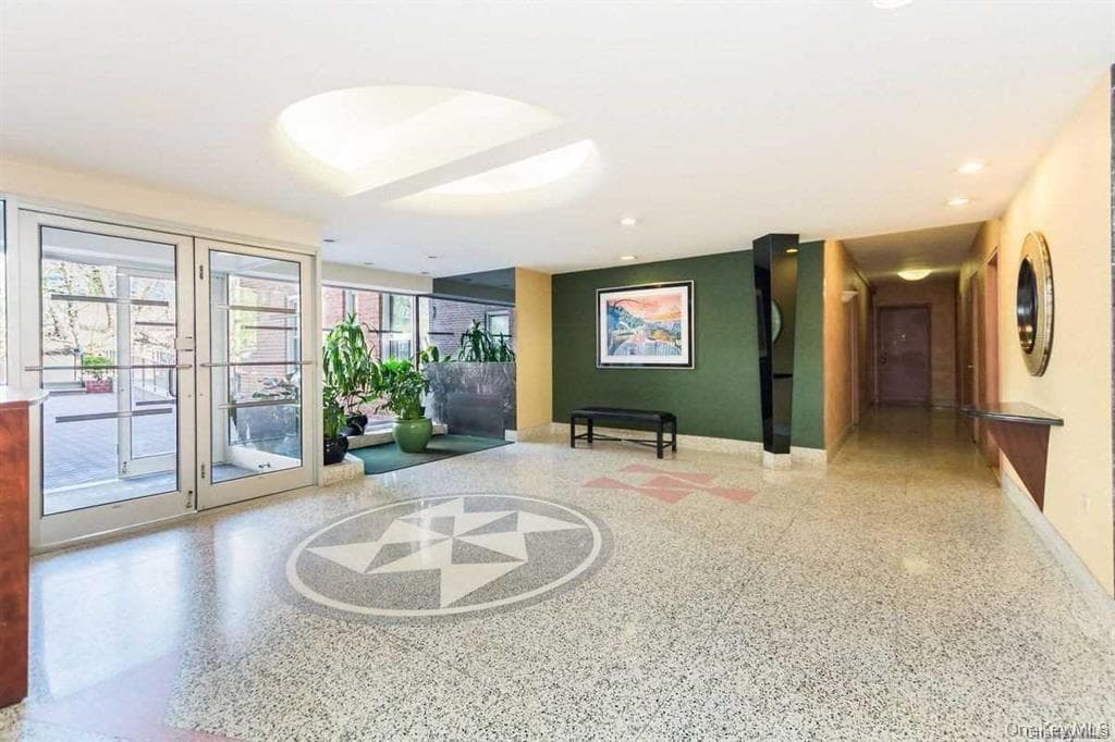 2465 Palisade Avenue Unit: 1A thumbnail 24