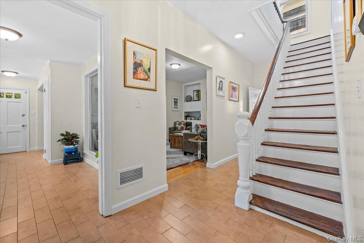 5600 Mosholu Avenue thumbnail 9