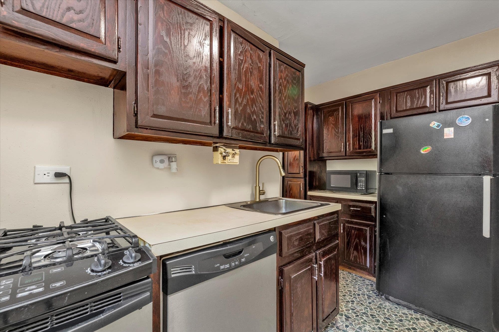 141-05 Pershing Crescent Unit: 117 thumbnail 7