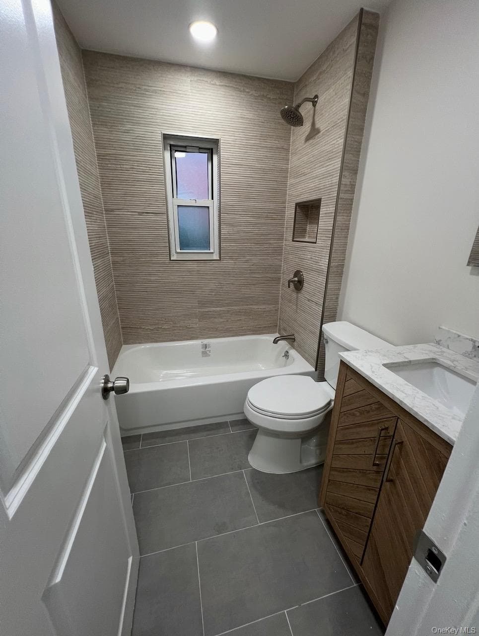 3227 Bruckner Boulevard Unit: Floor 1 thumbnail 2