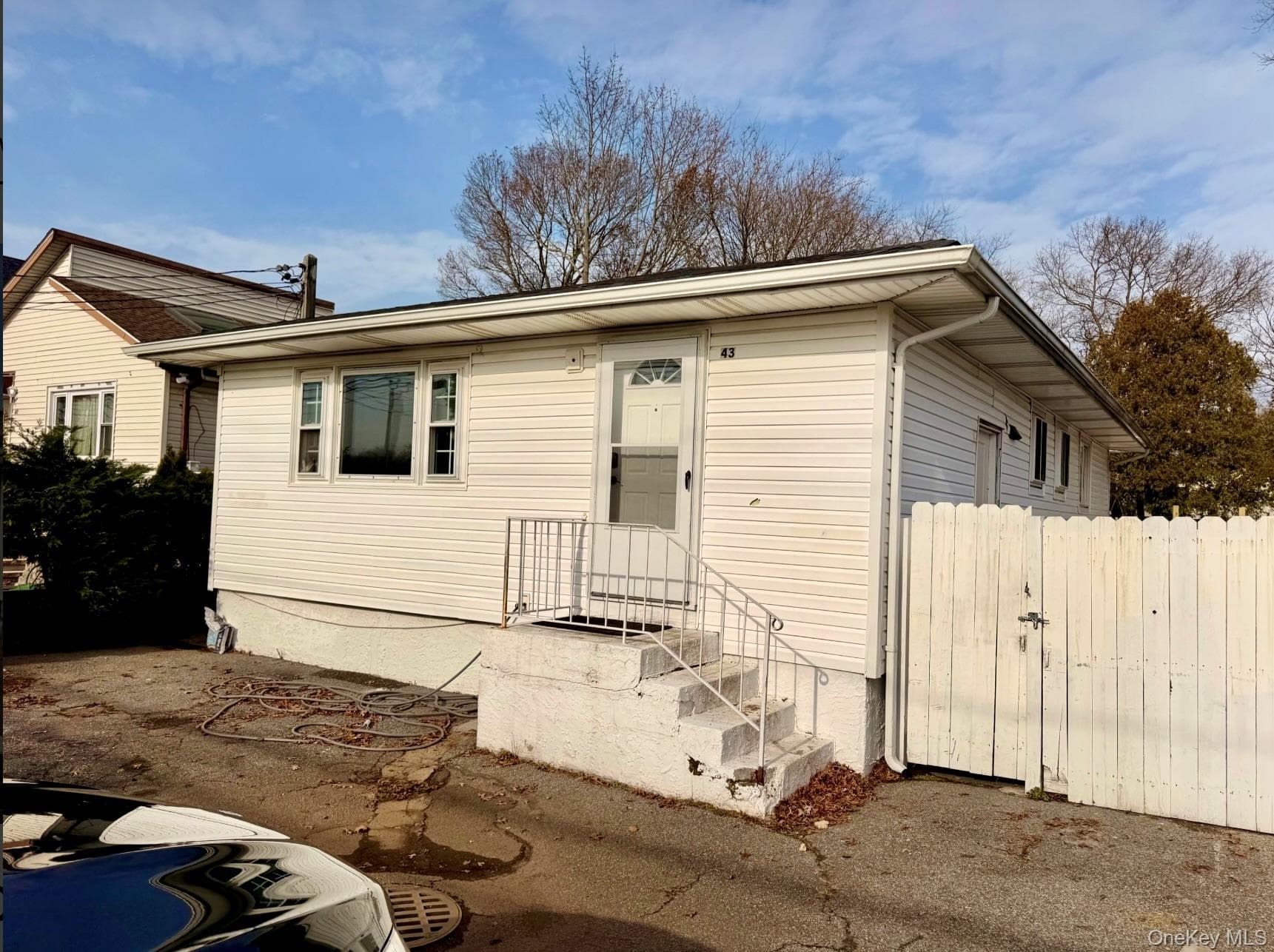 43 Johnson Avenue thumbnail 3