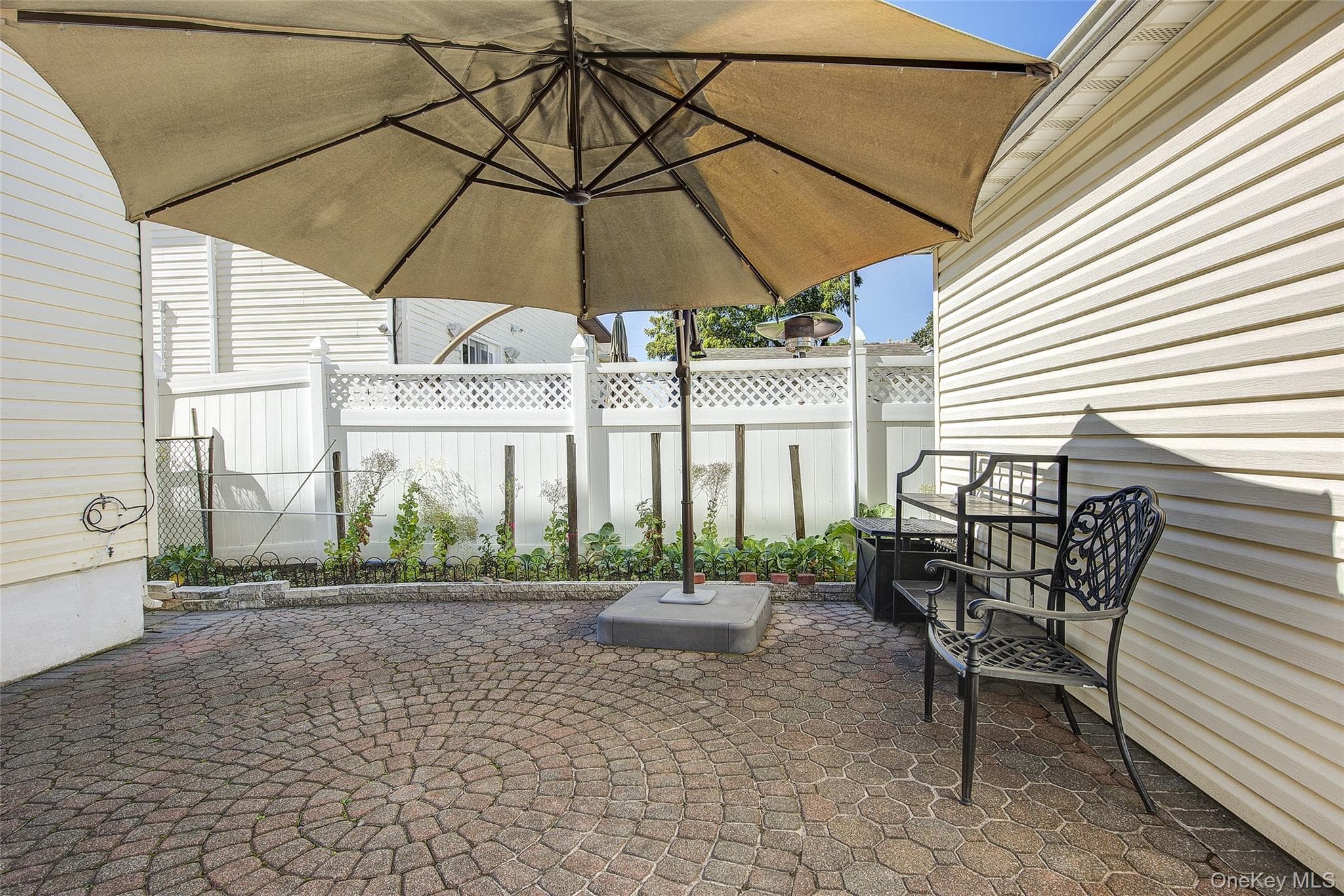 64 Cottage Place thumbnail 39