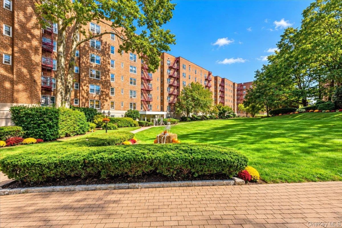 1300 Midland Avenue Unit: C26 thumbnail 22