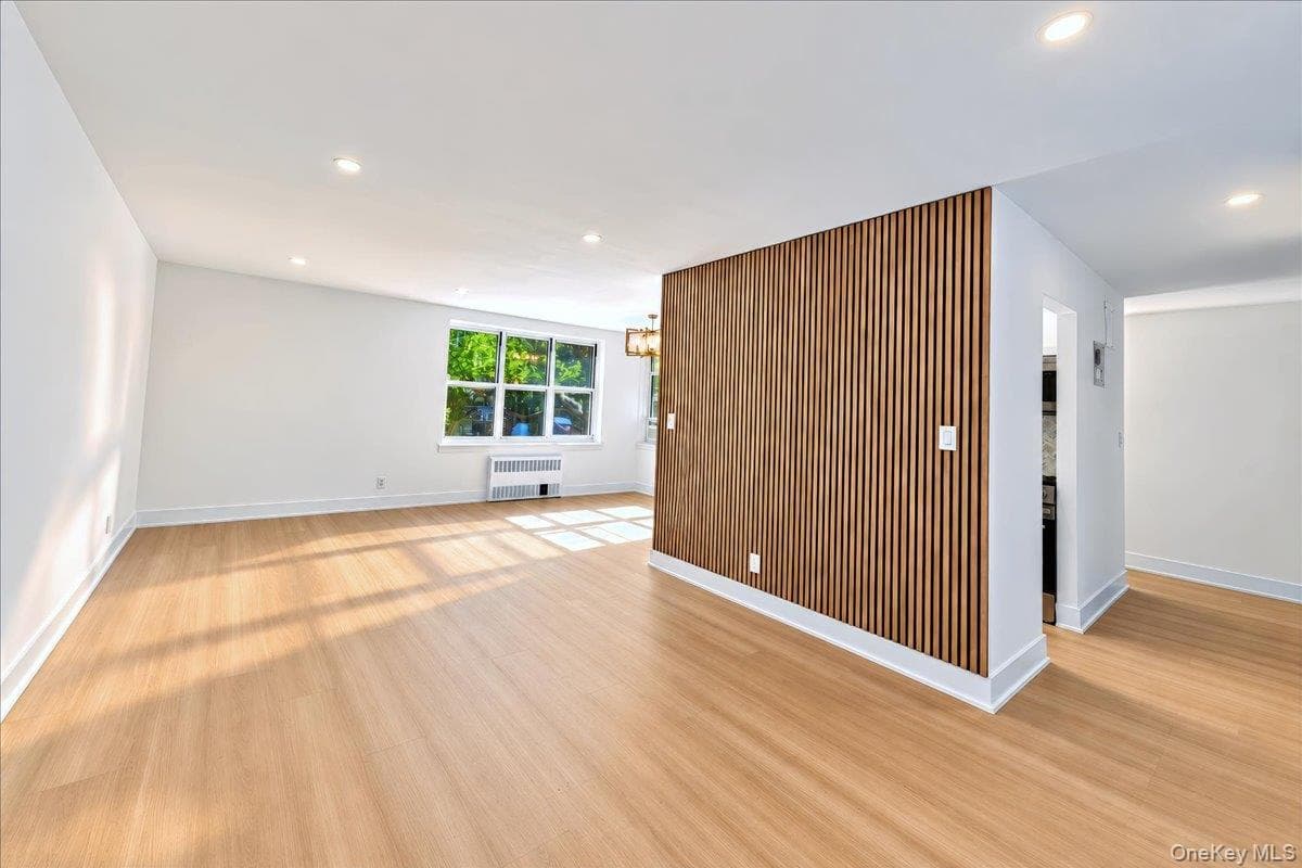 1300 Midland Avenue Unit: C26 thumbnail 4