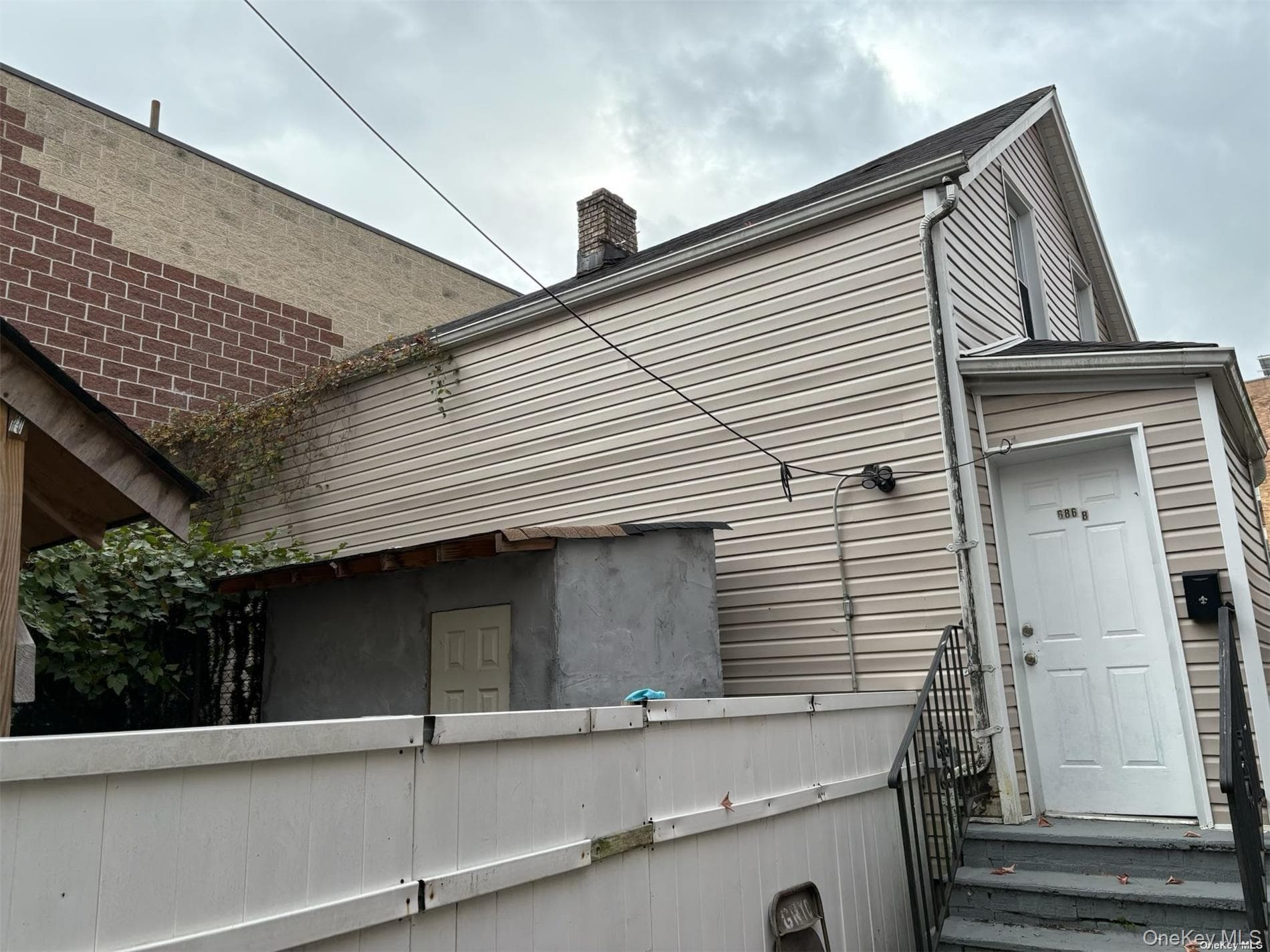 686 E 223rd Street Unit: B, Bronx