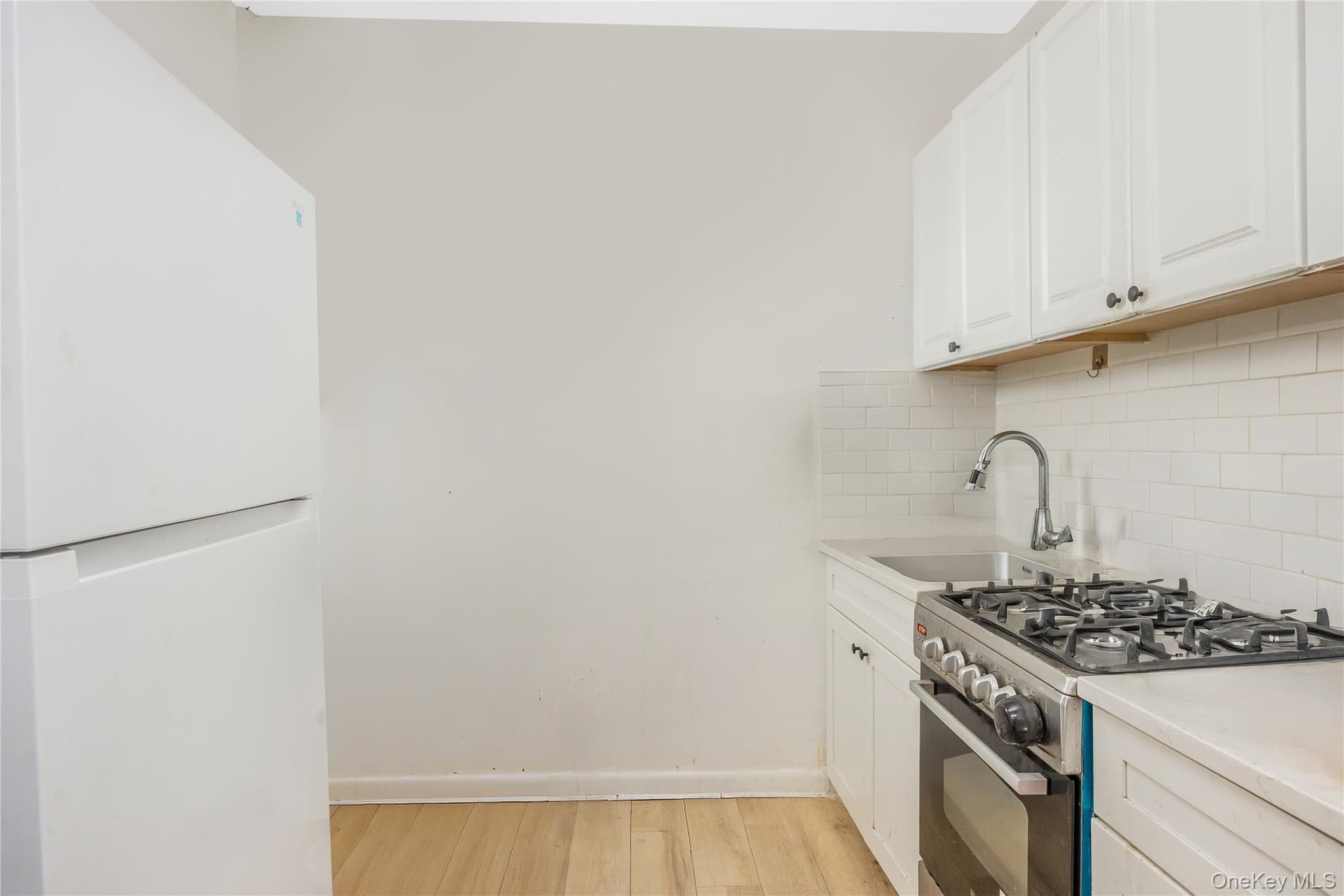 125-12 18th Avenue thumbnail 19