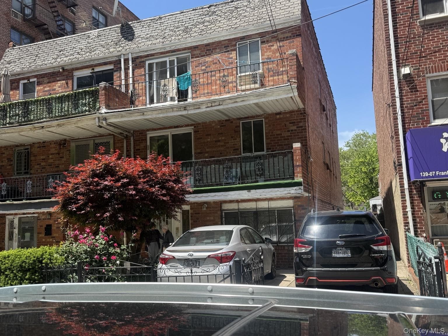 139-03 Franklin Avenue thumbnail 3