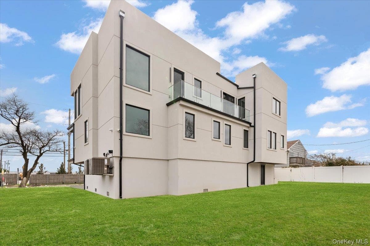 1368 Beech Street thumbnail 40