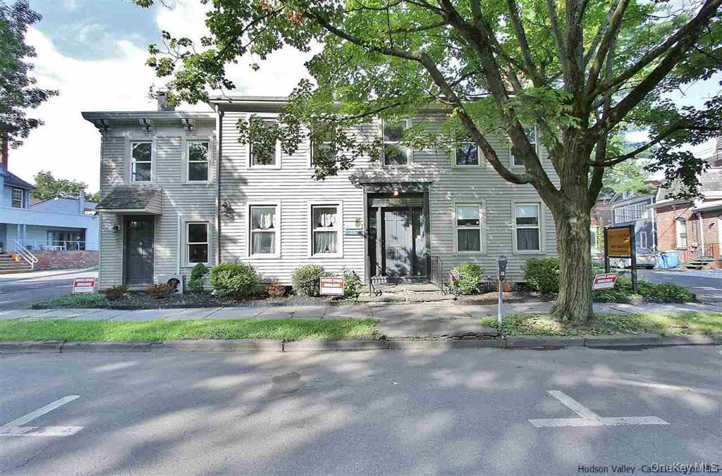 231 Clinton Avenue, Kingston