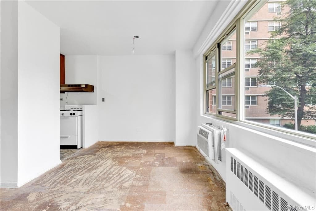 2928 W 5th Street Unit: 2C thumbnail 7