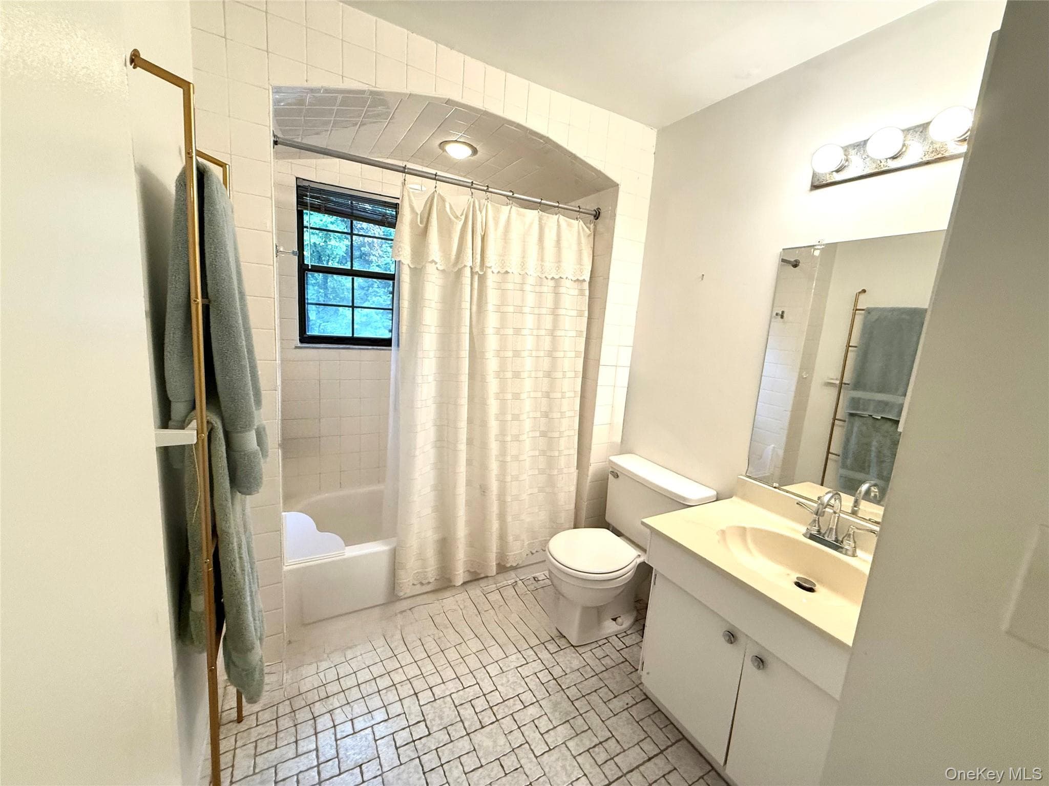 164 Somerset Drive thumbnail 20