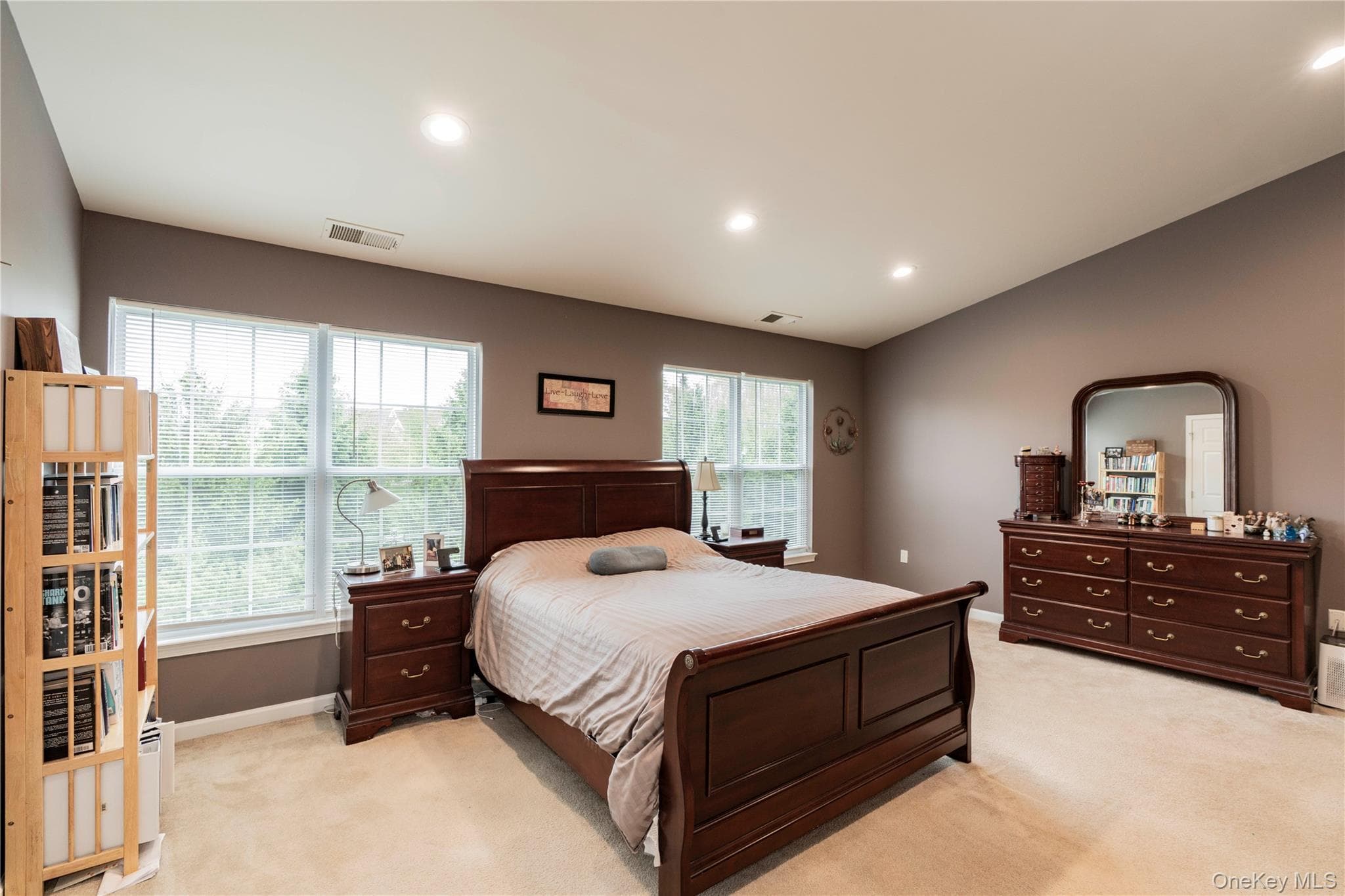 908 Huntington Drive thumbnail 11