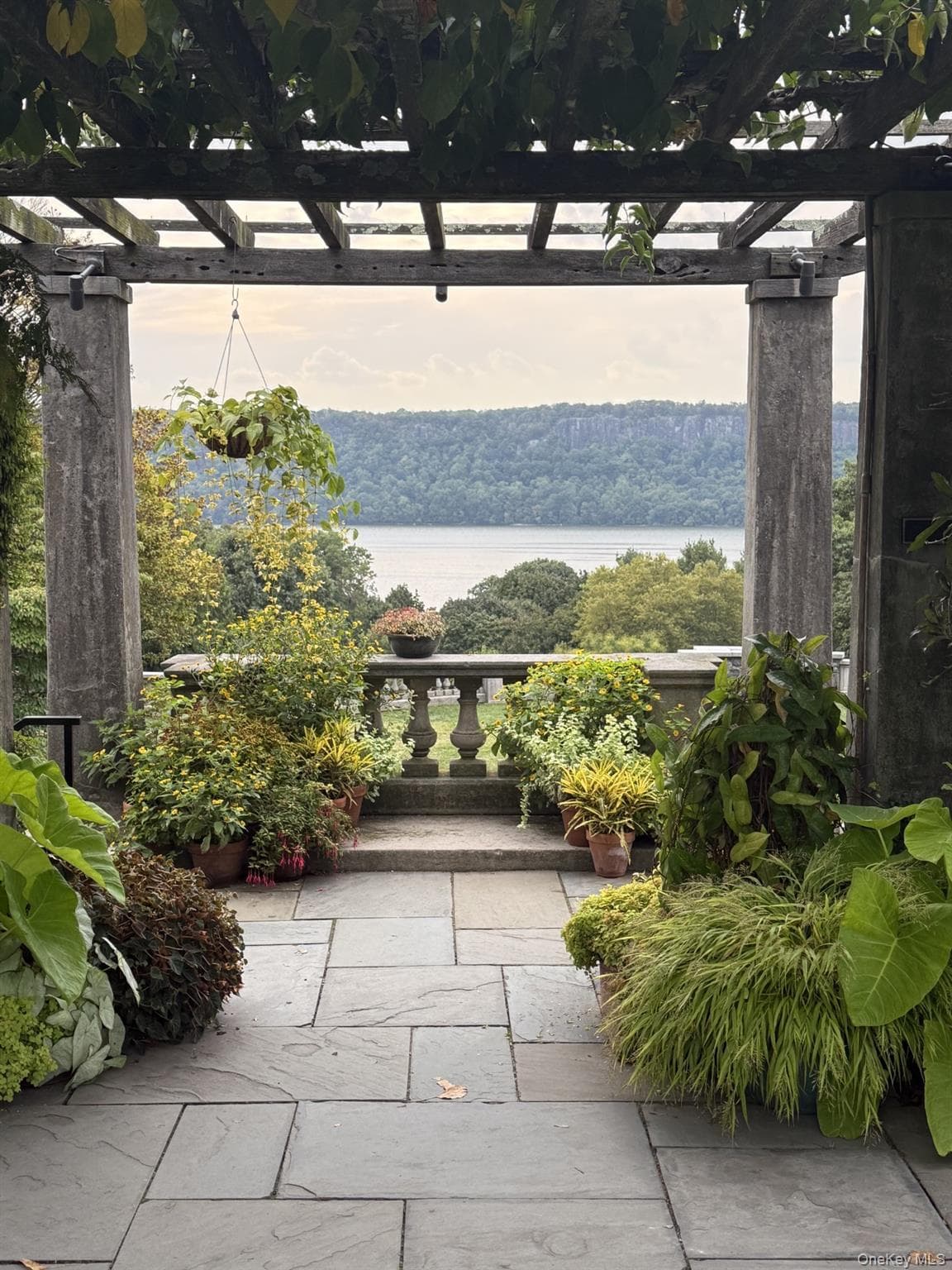 2621 Palisade Avenue Unit: 12C thumbnail 25