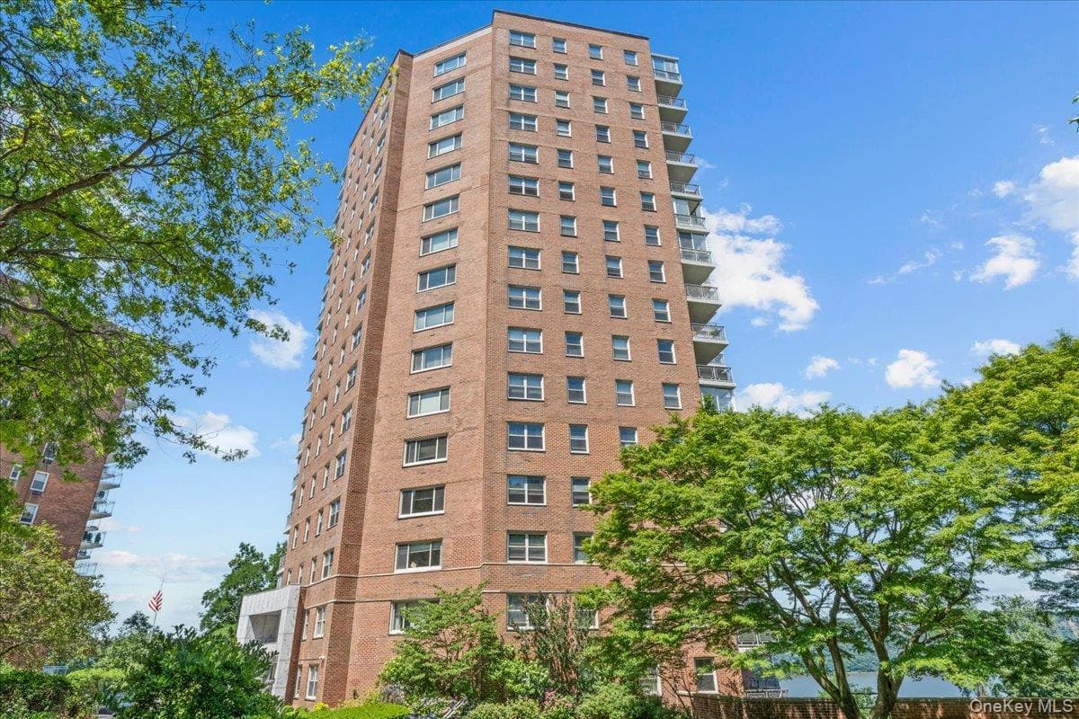 2621 Palisade Avenue Unit: 12C thumbnail 21