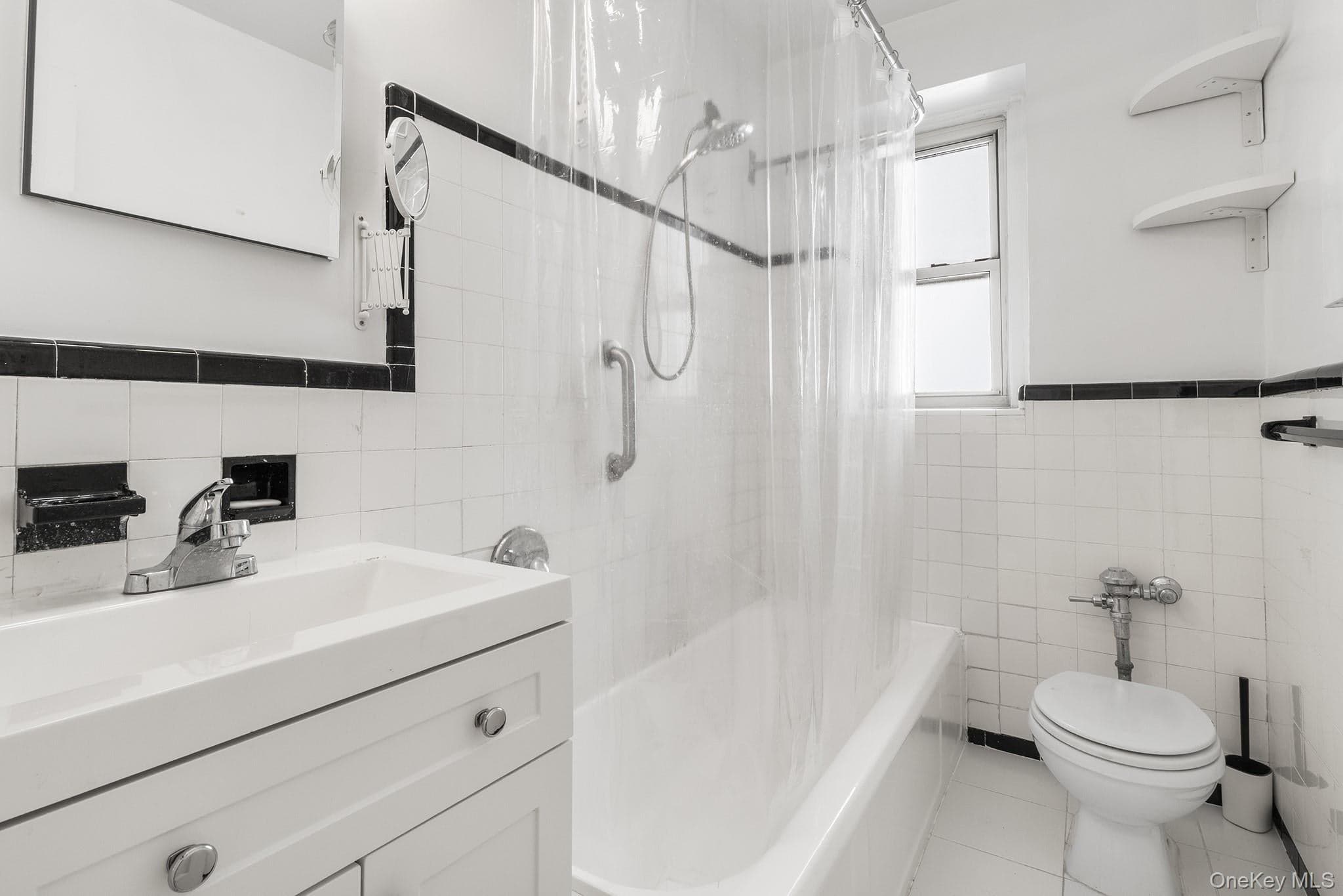 75 Bank Street Unit: 1B thumbnail 21