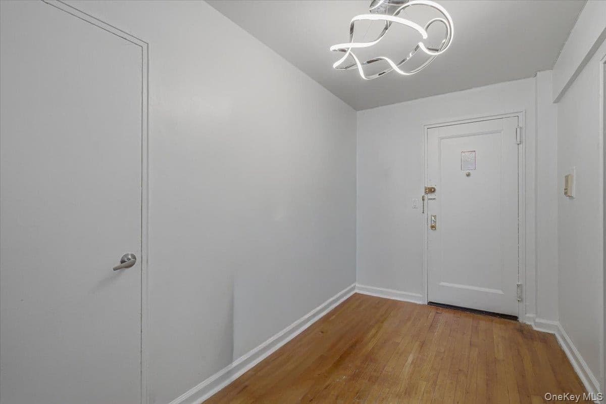 2107 Wallace Ave Wallace AVE Unit: 6A thumbnail 13