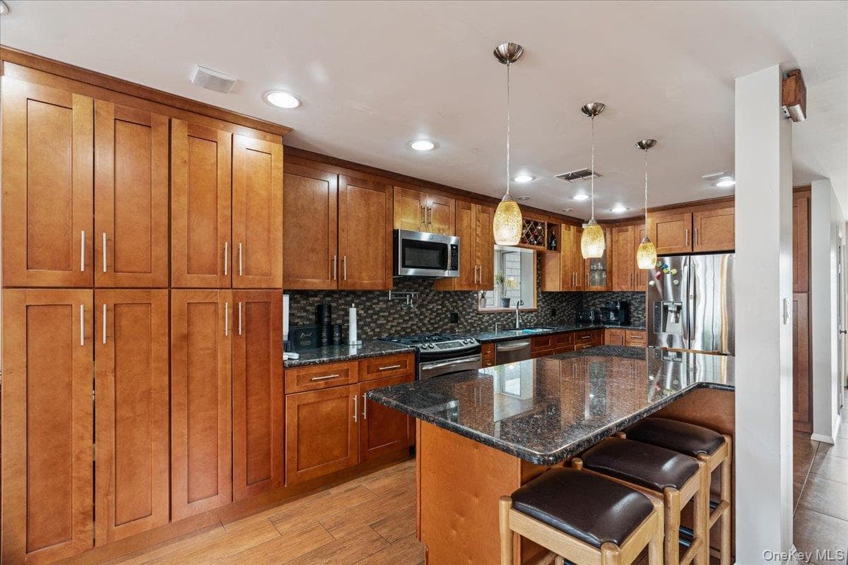 117 Gordon Place thumbnail 14