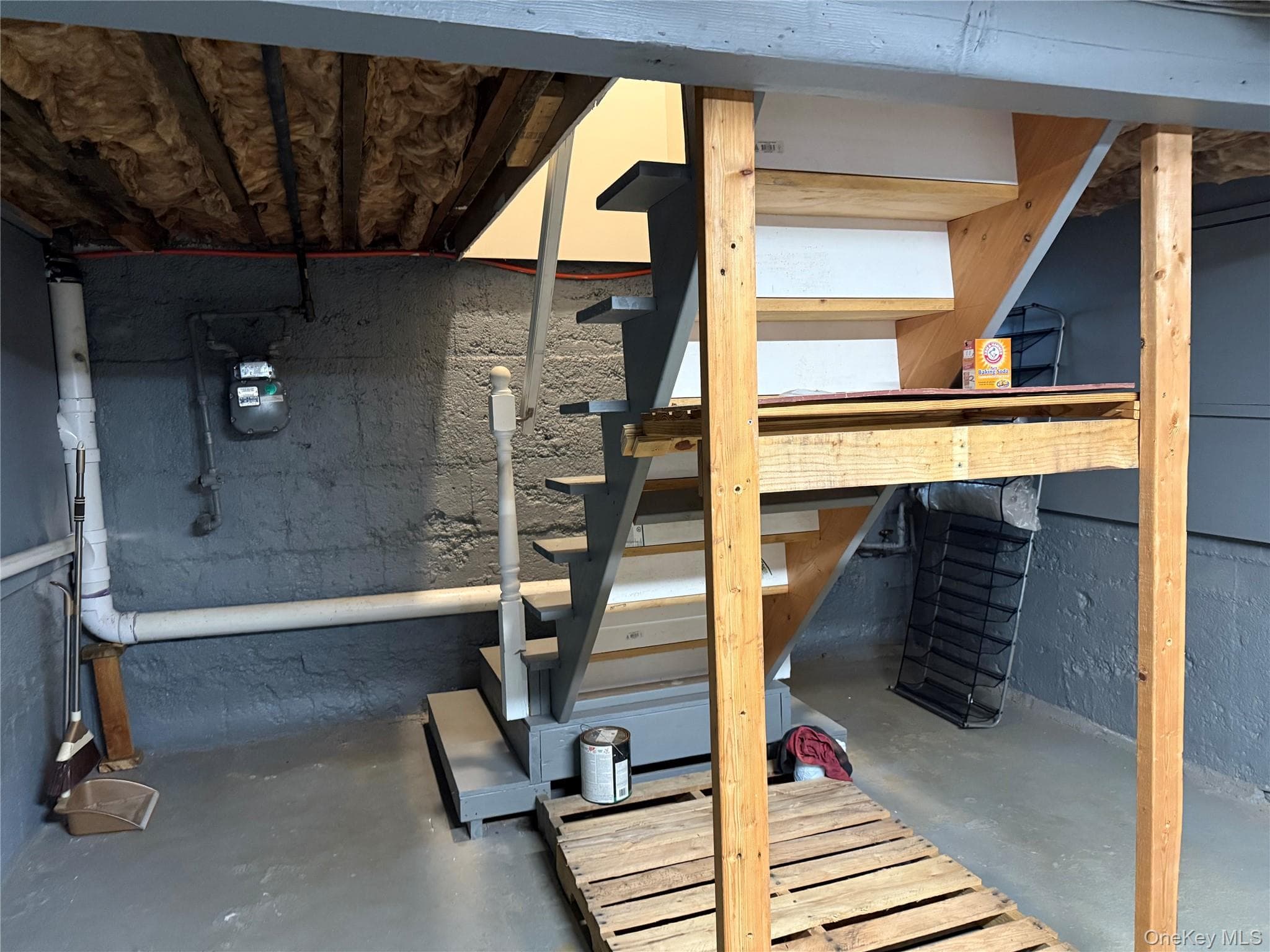 76 Van Cott Avenue thumbnail 15