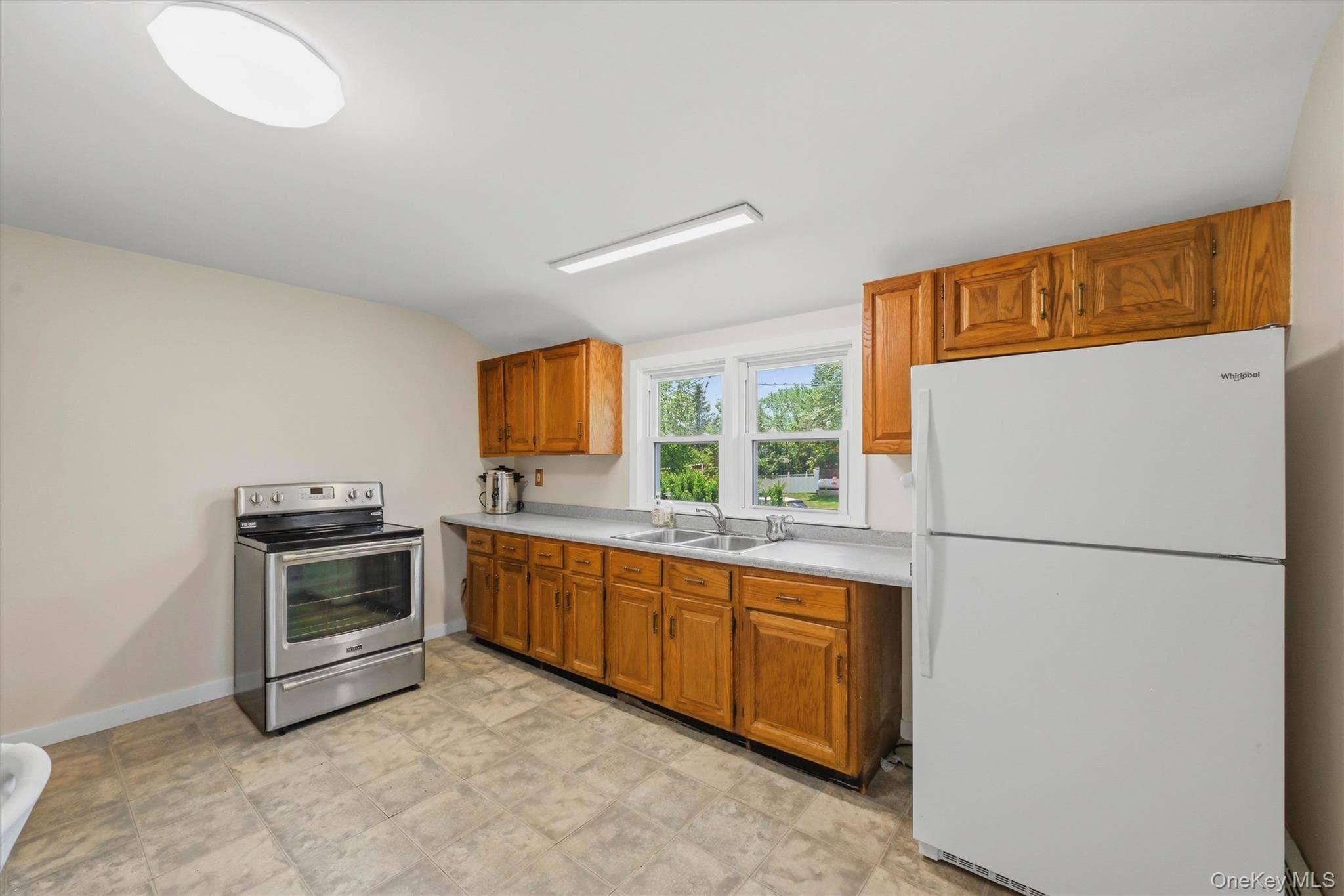 21 Hillside Avenue thumbnail 12