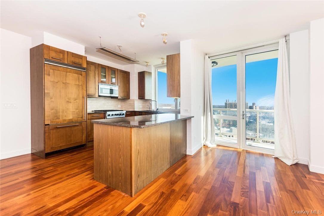 640 W 237th Street Unit: 11A thumbnail 9