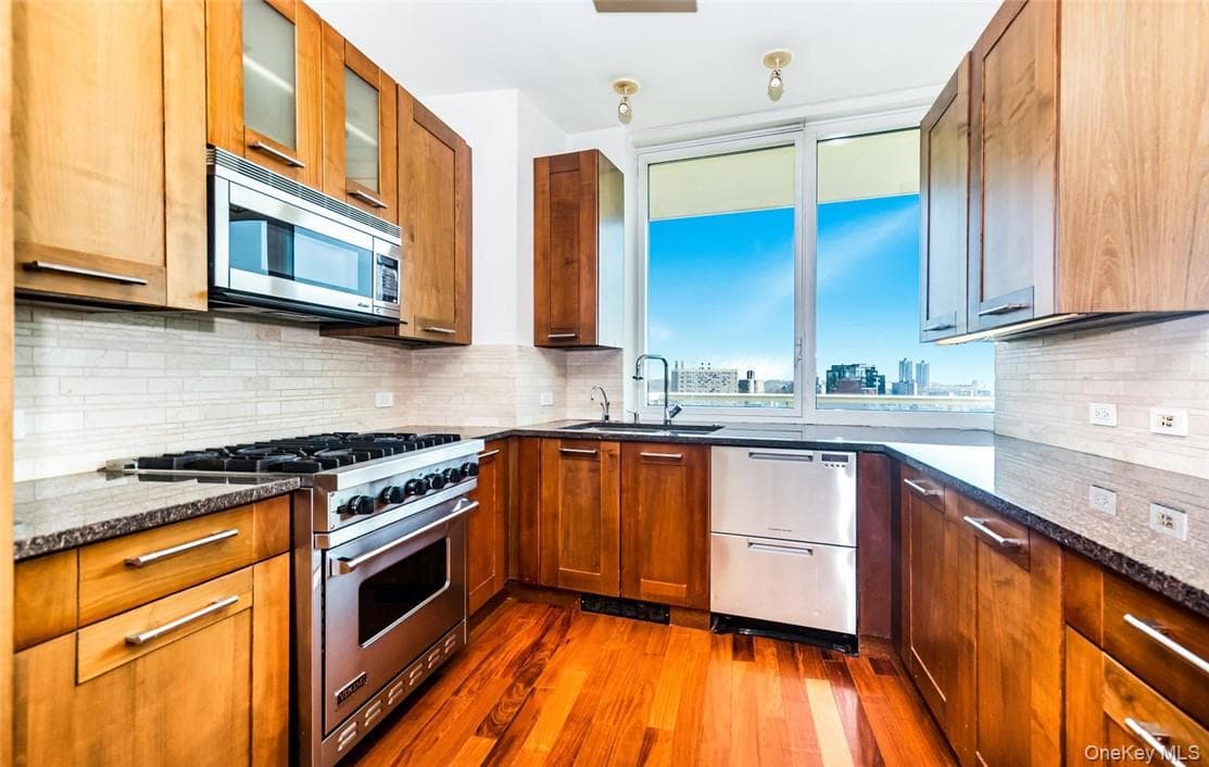 640 W 237th Street Unit: 11A thumbnail 5