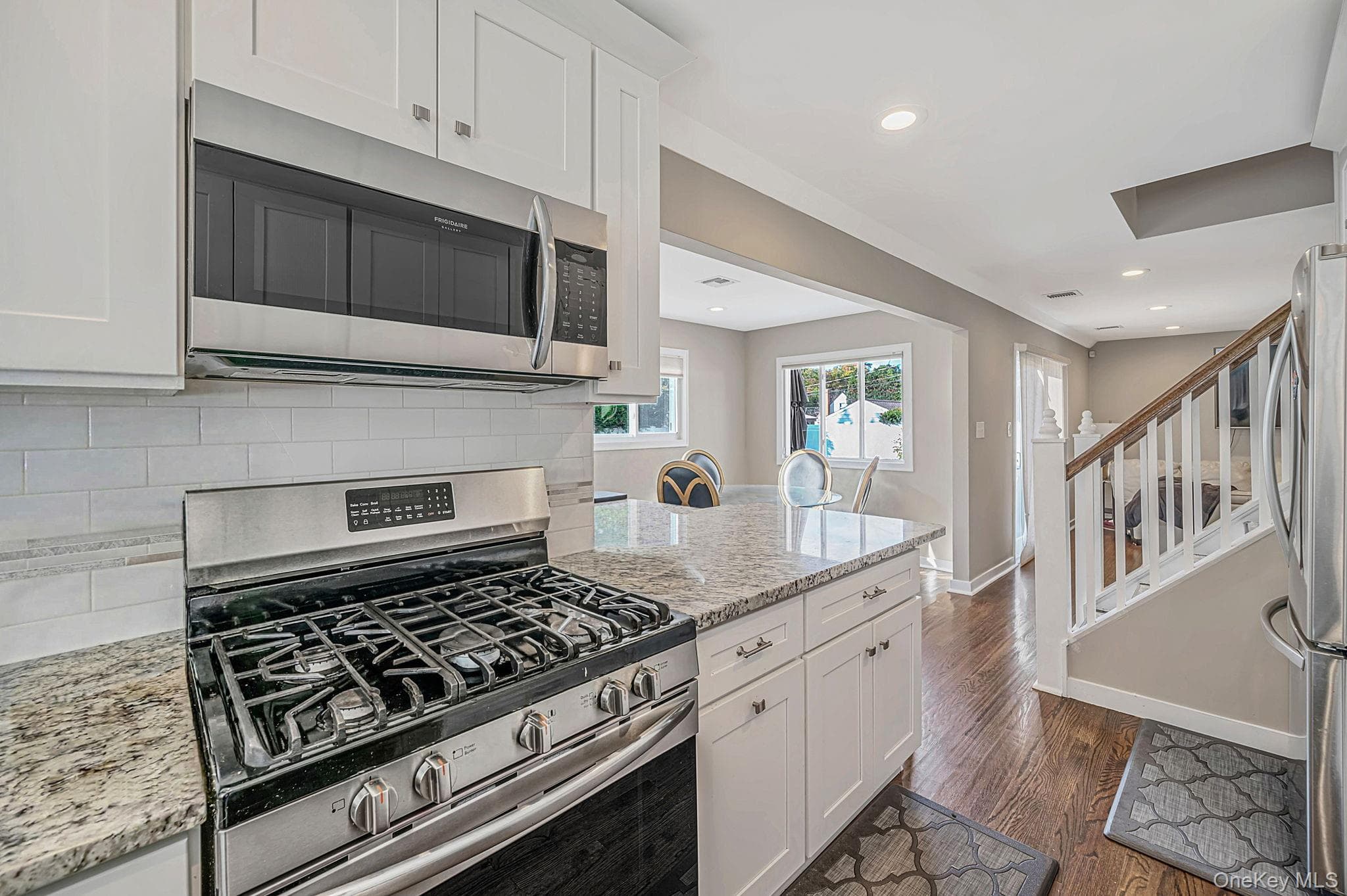 354 Seaford Avenue thumbnail 8