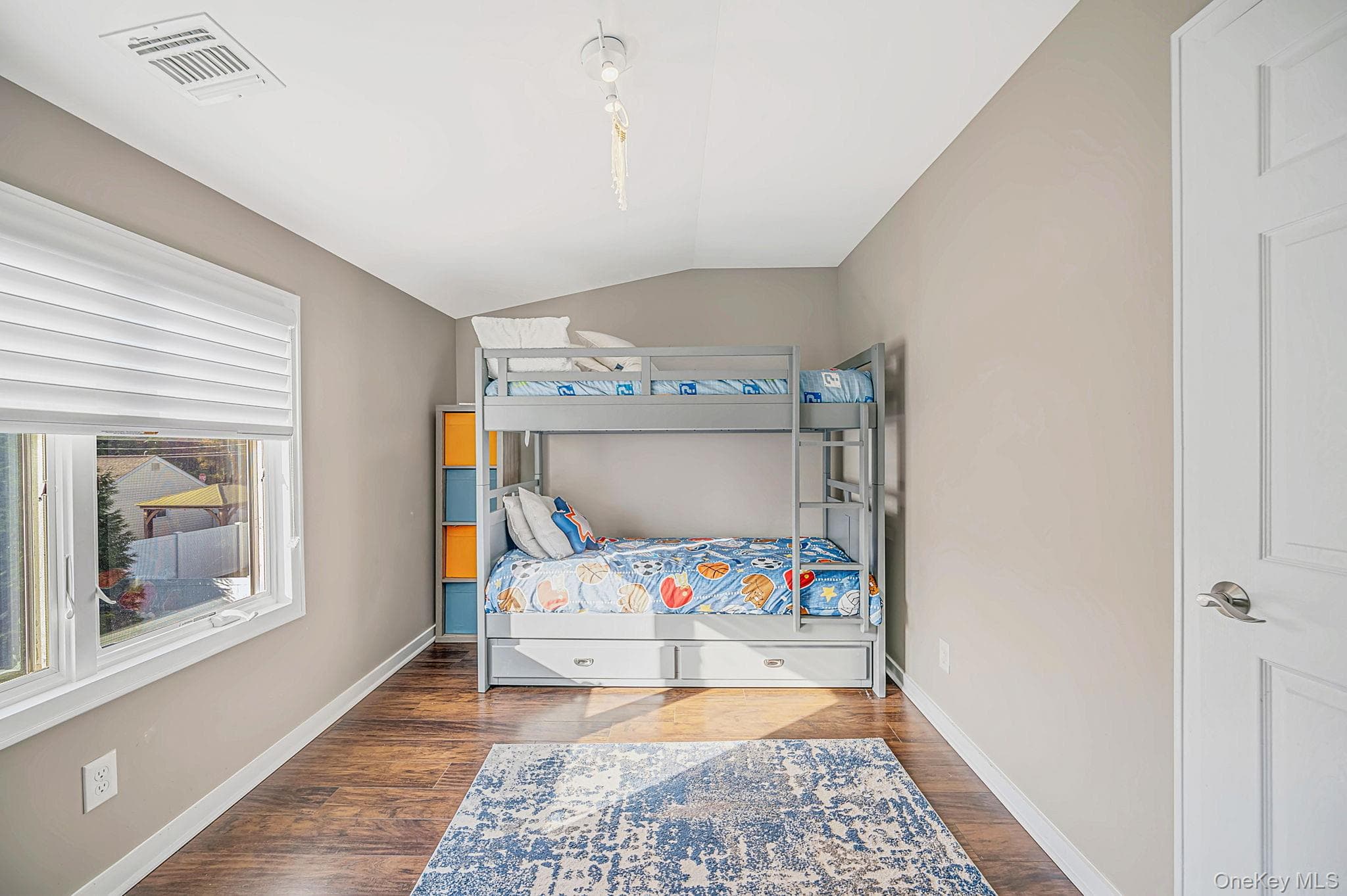 354 Seaford Avenue thumbnail 16