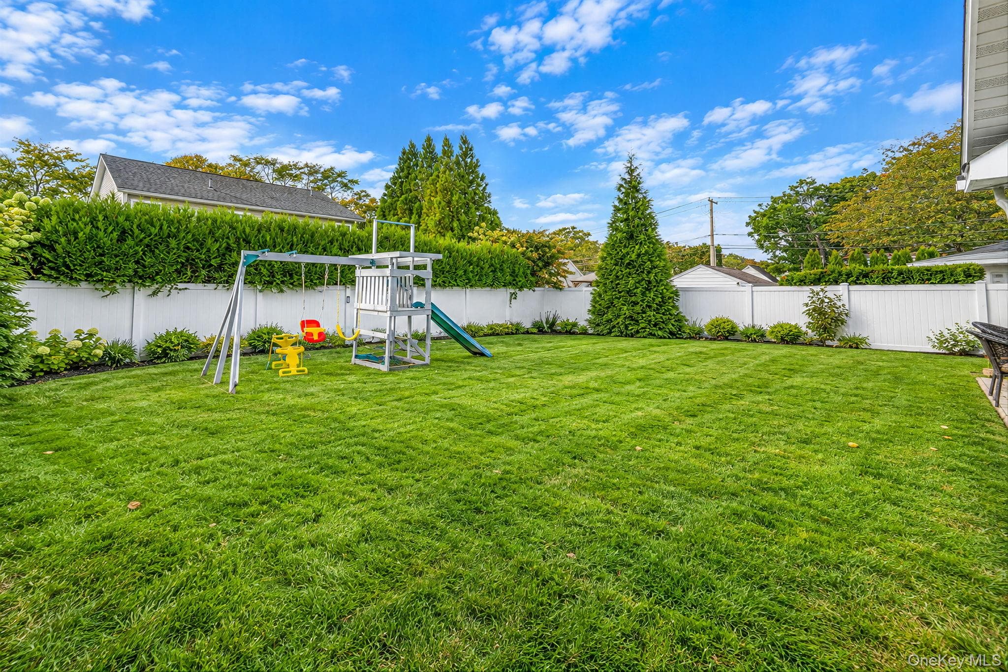 354 Seaford Avenue thumbnail 25