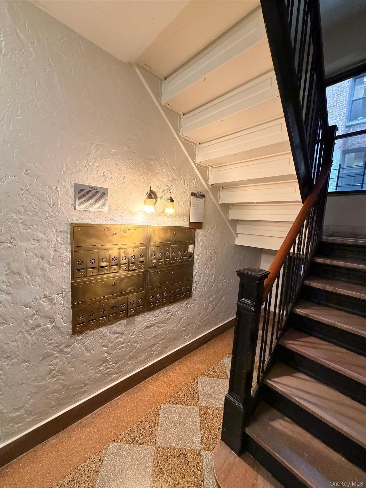 4414 Cayuga Avenue Unit: 1B thumbnail 4