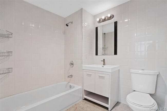70-26 Queens Boulevard Unit: 10E thumbnail 13