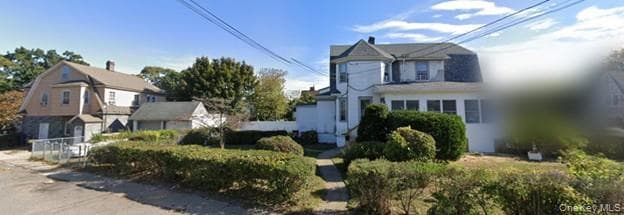 274 Lawrence Avenue thumbnail 6