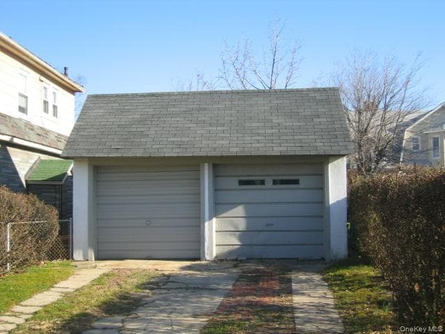 274 Lawrence Avenue thumbnail 10
