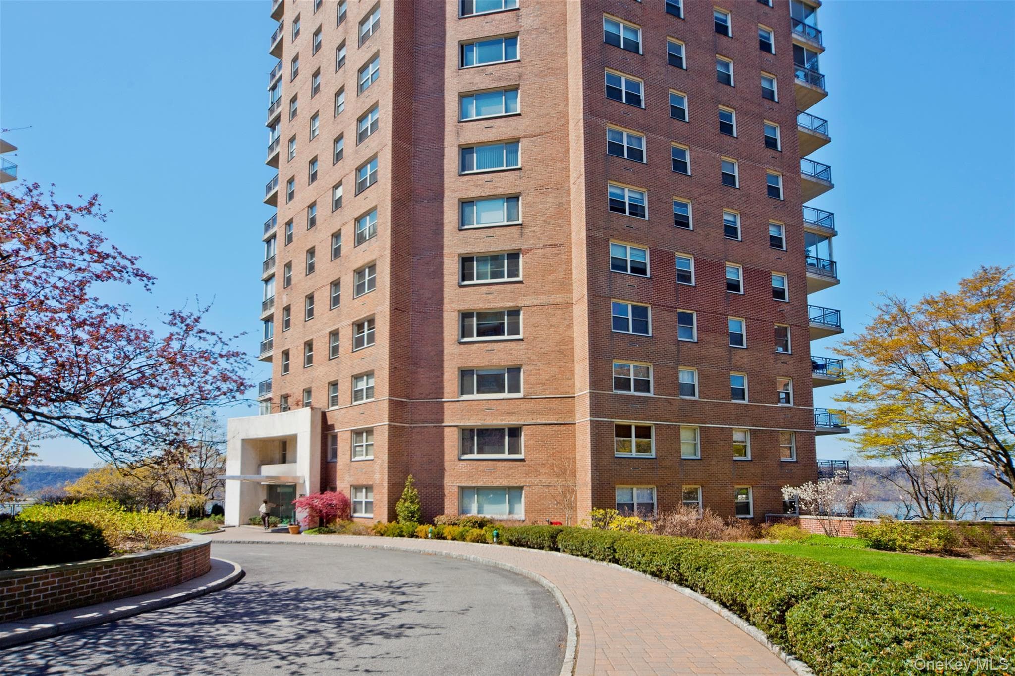 2621 Palisade Avenue Unit: 2G thumbnail 15