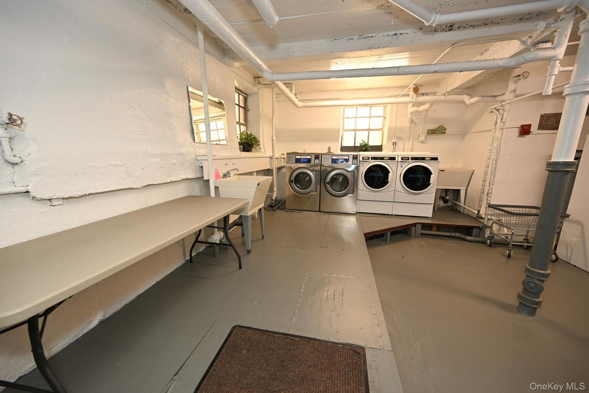61-41 Saunders Street Unit: B25 thumbnail 33