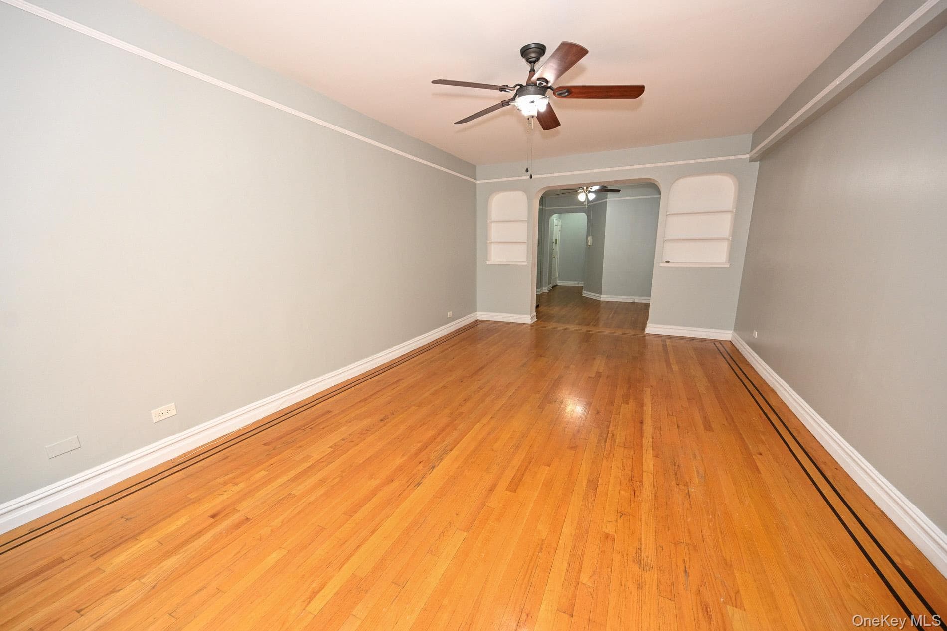 61-41 Saunders Street Unit: B25 thumbnail 15