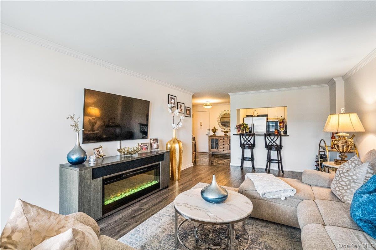 17-85 215 Street Unit: 16 J thumbnail 6