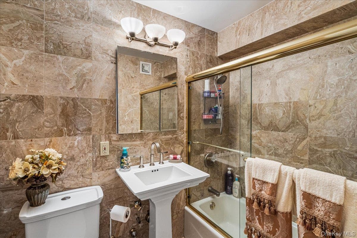 17-85 215 Street Unit: 16 J thumbnail 14