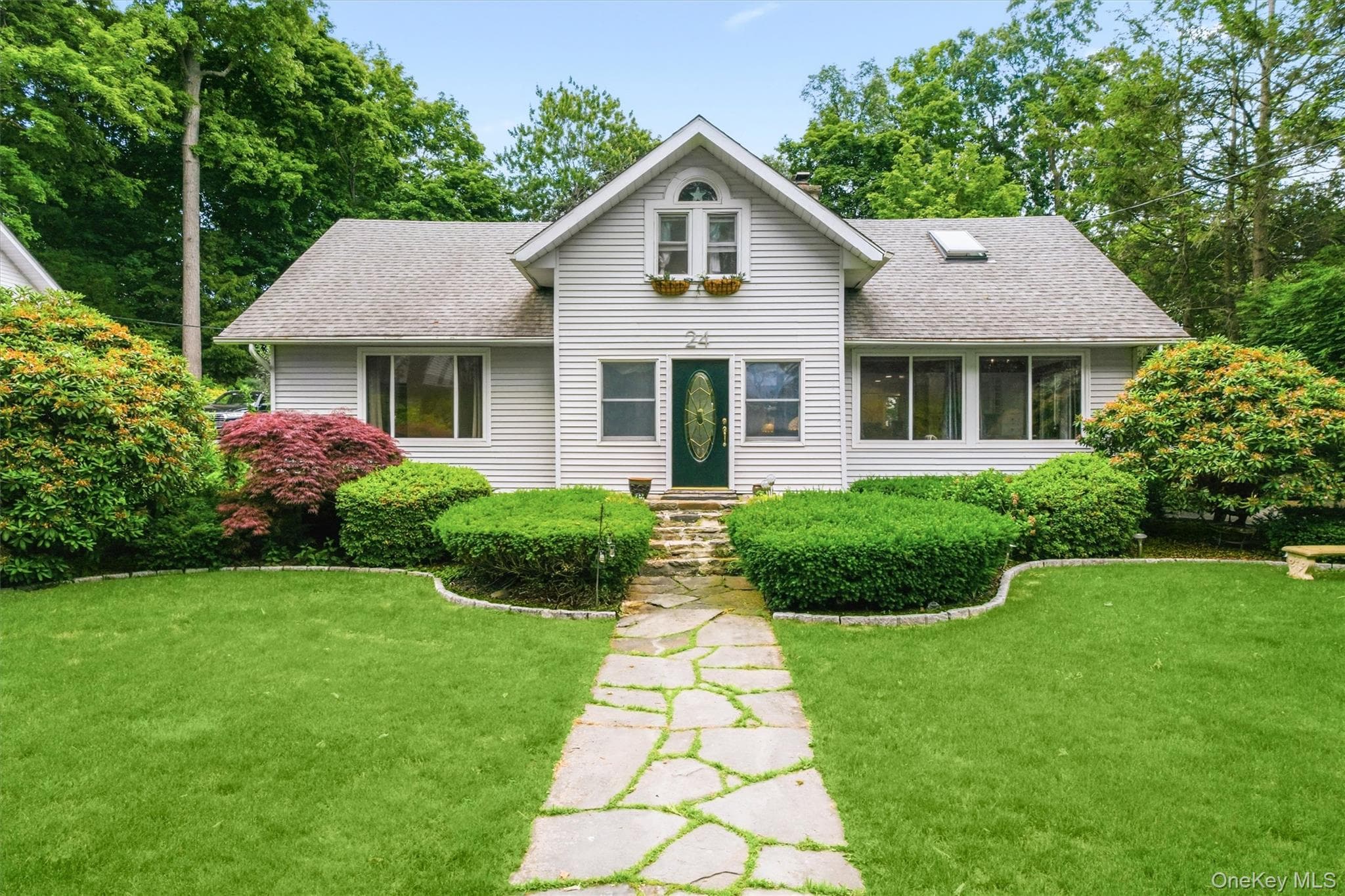 24 Tamarack Road thumbnail 4