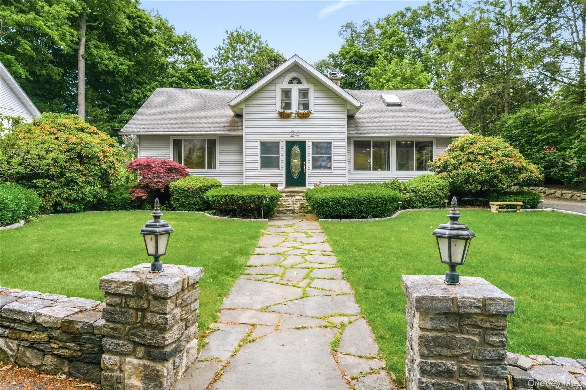 24 Tamarack Road thumbnail 2