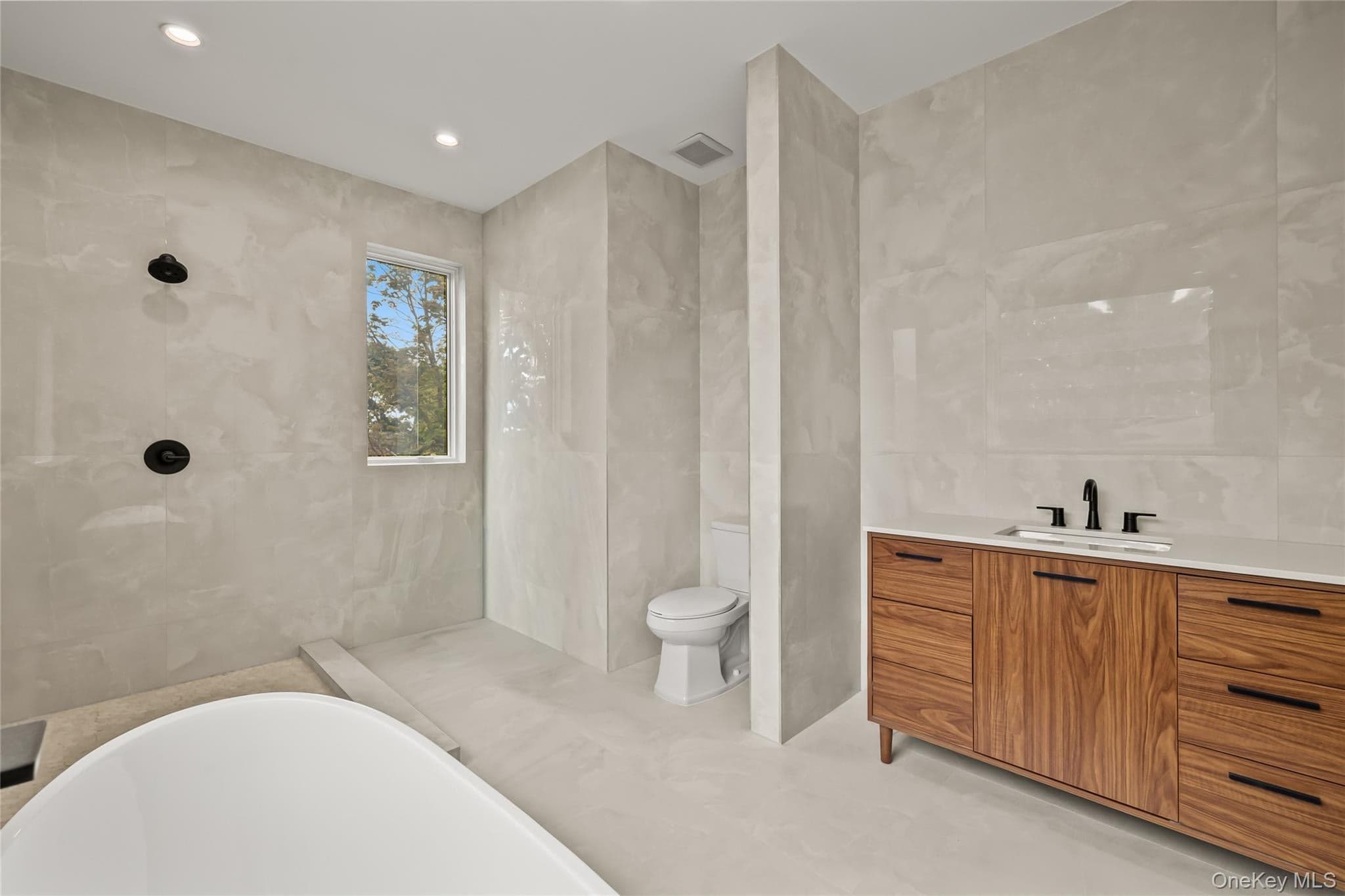 110 Fairview Avenue Unit: #202 thumbnail 25