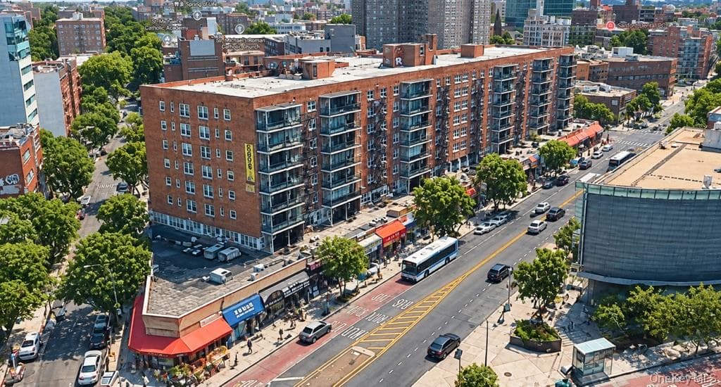 41-25 Kissena Boulevard Unit: 101D, Flushing